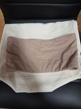SKIMS Bandeau in Nude Taupe